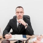 Защита по уголовным делам: ключевые аспекты и советы для клиентов, обратившихся за юридической помощью